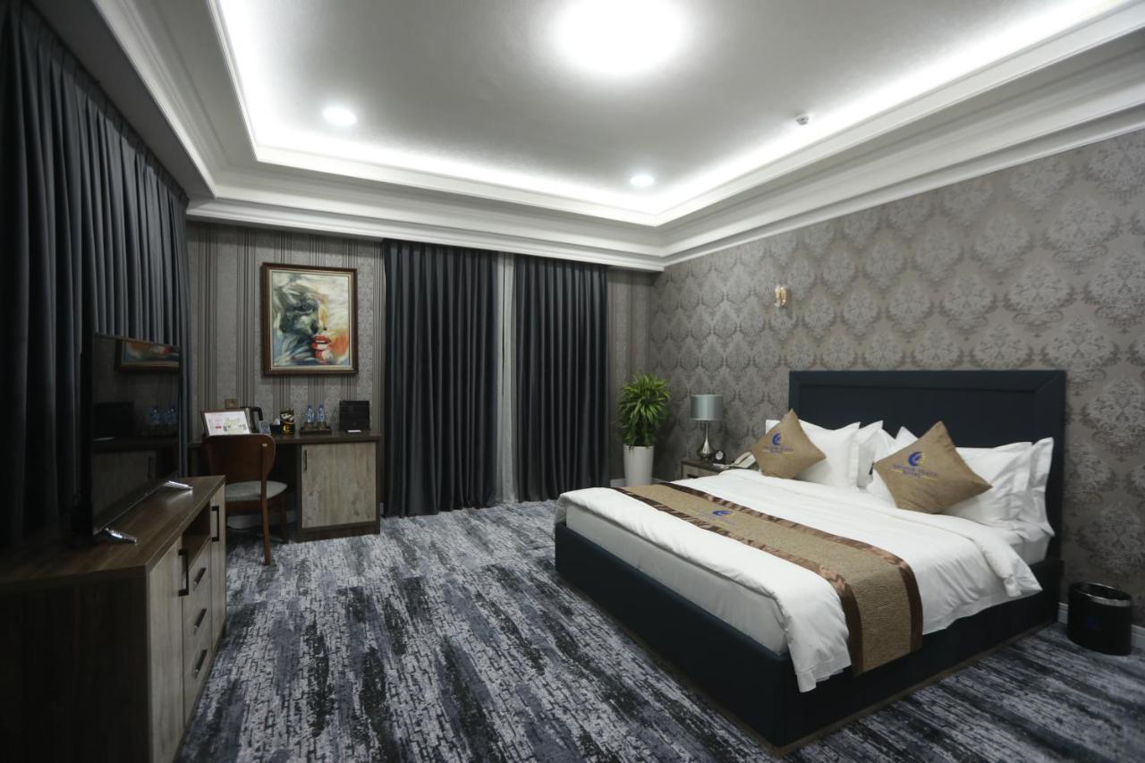 Tinchlik Plaza Hotel Navoiy Exterior foto