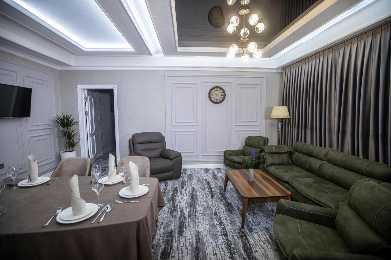 Tinchlik Plaza Hotel Navoiy Exterior foto